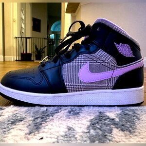 SOLD‼️AIR JORDAN LILAC SNEAKERS